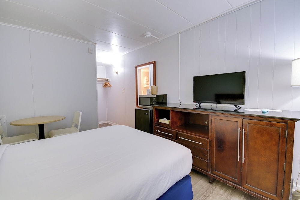 Rideau Motor Inn 20/44