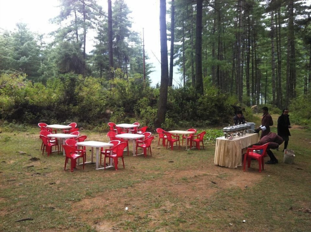 UDUMWARA RESORT 50/50