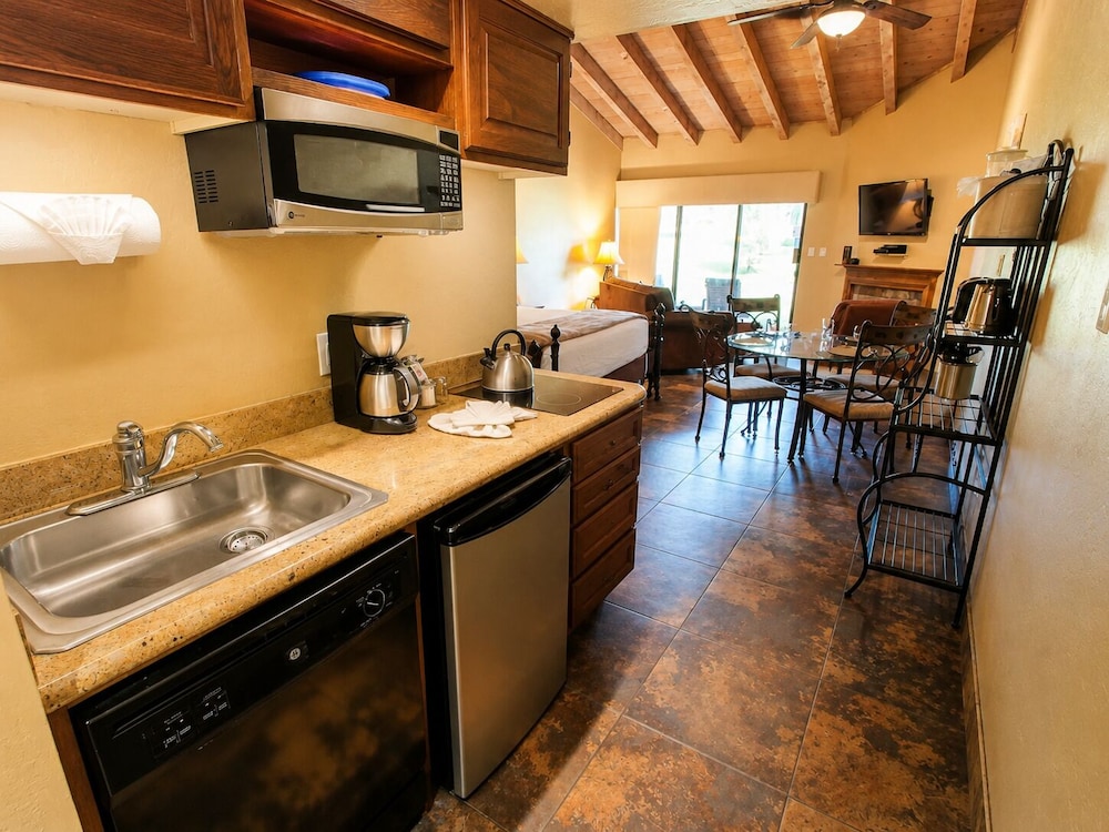 Studio, King Bed, Sofa, Villas At Poco Diablo by VRI Americas 8/8