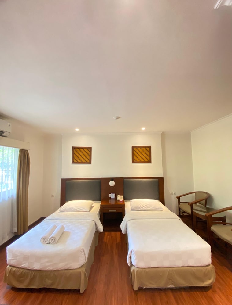 Cipta Hotel Wahid Hasyim 16/49