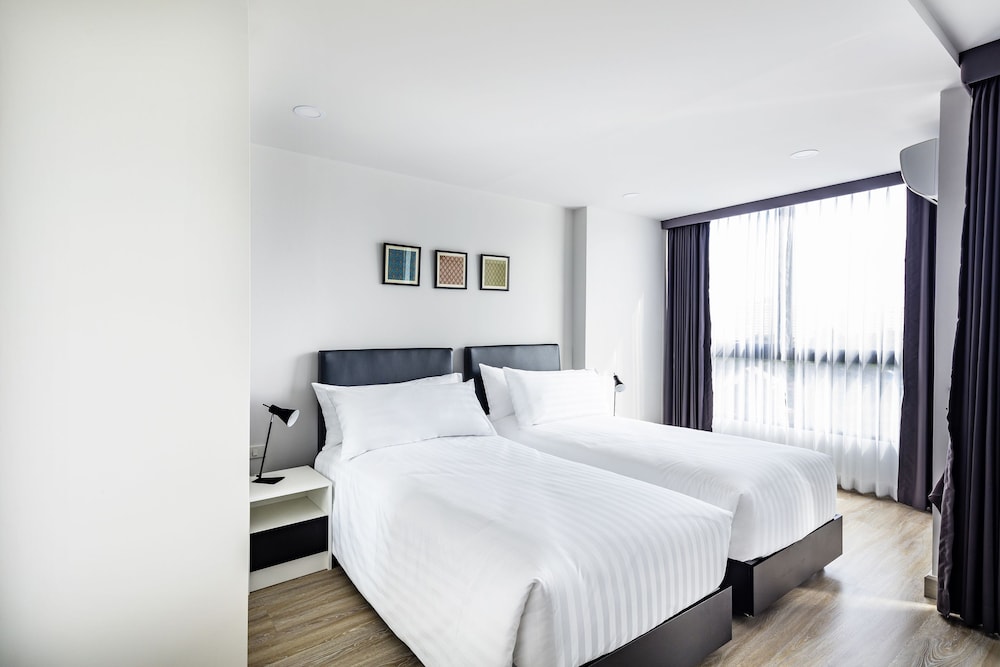 The Rizin Hotel 11/50