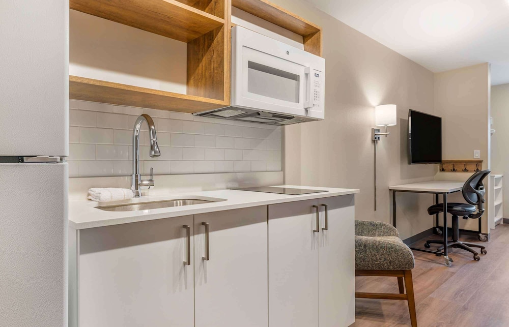Extended Stay America Premier Suites - San Diego - San Marcos 14/21