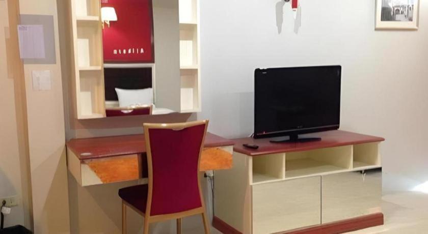 Atikarn Princess Hotel 35/39