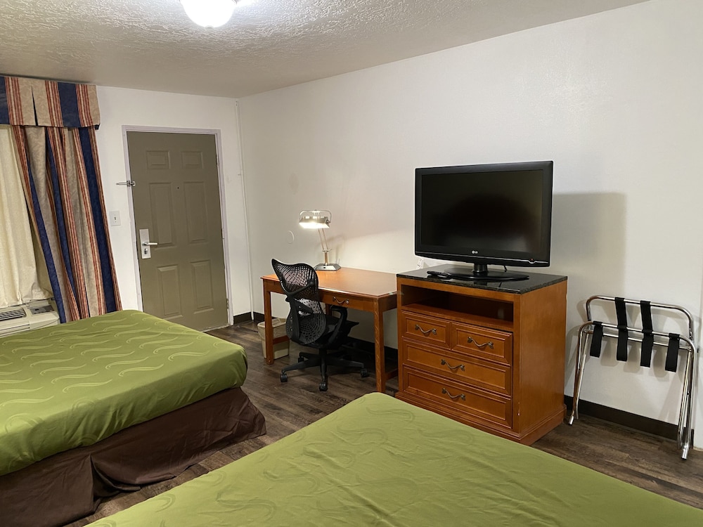 Desert Sands Inn & Suites Albuquerque 15/28