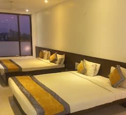 DELUXE, FAMILY, 4 BEDS