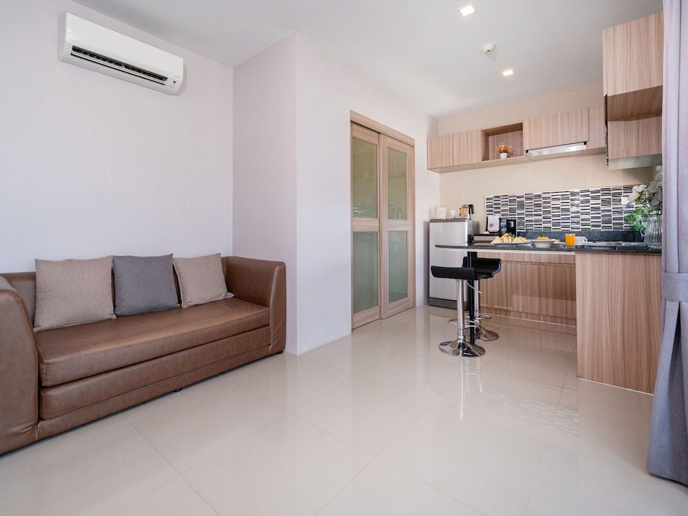 Patong Bay Residence 29/48