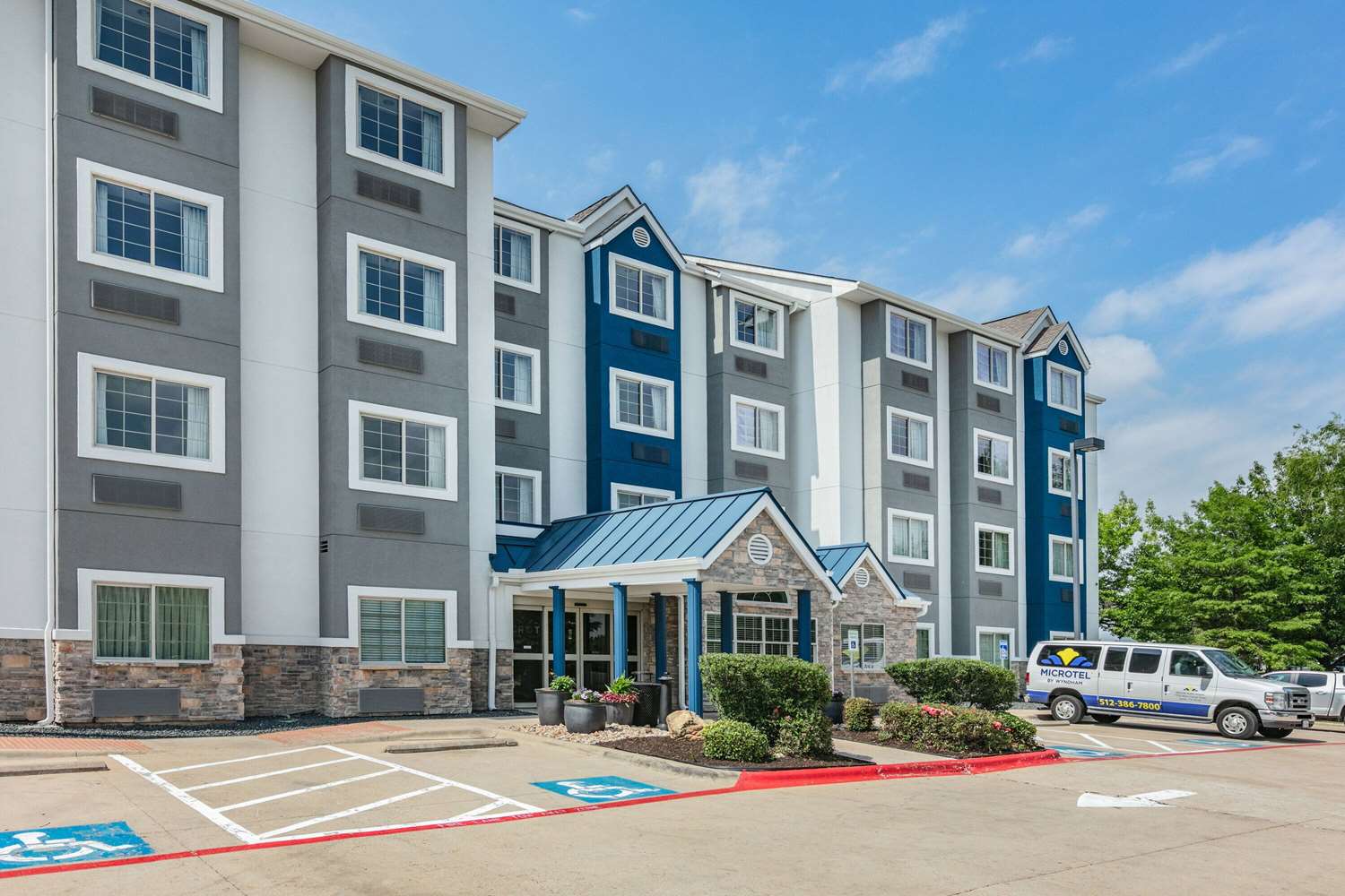 Microtel Inn And Suites Austin 34/38