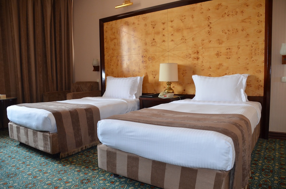 فندق جولدن نيو كونتيننتال EX: فندق الحياة جدة كونتيننتال(Al Hyatt Jeddah Continental Hotel) 5/33