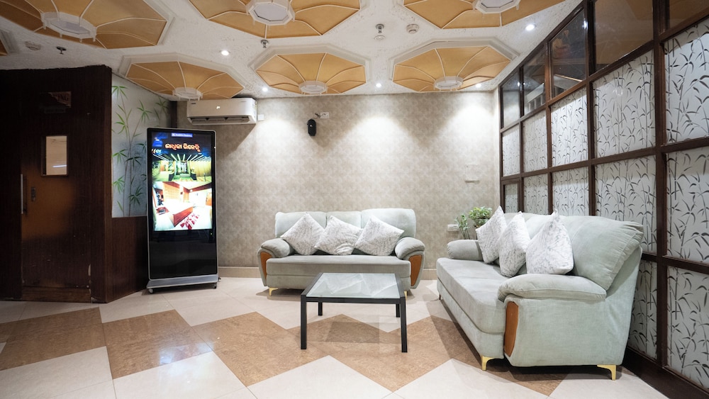 HOTEL RADHIKA REGENCY 31/50