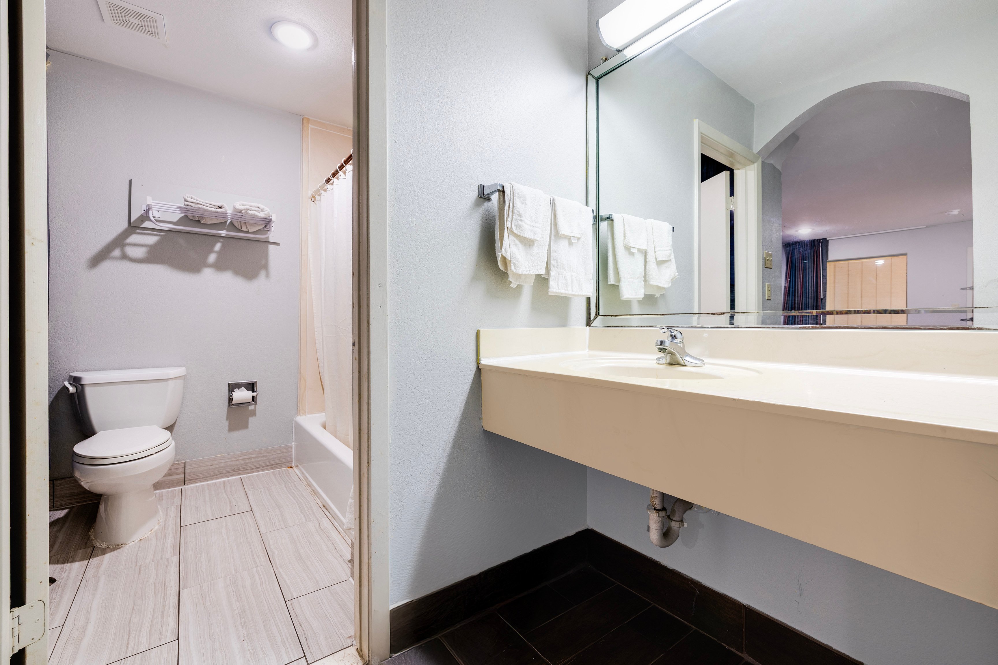 Hotel O Luxury Inn Channelview Baytown I-10 49/56