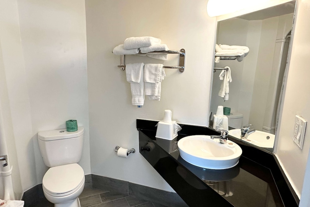Ramada by Wyndham Lithia Springs Atlanta 16/17