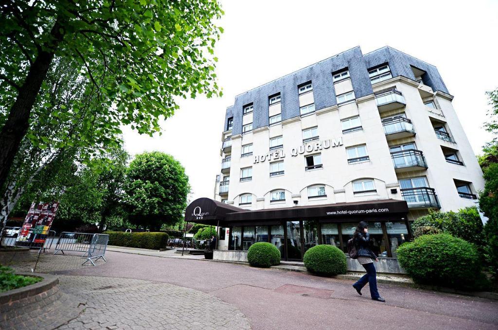 Hotel Le Quorum in SAINT CLOUD - FRANCE