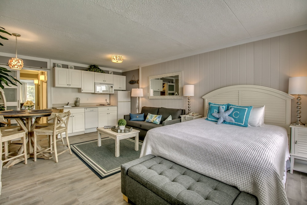 Beachcomber Resort 35/76