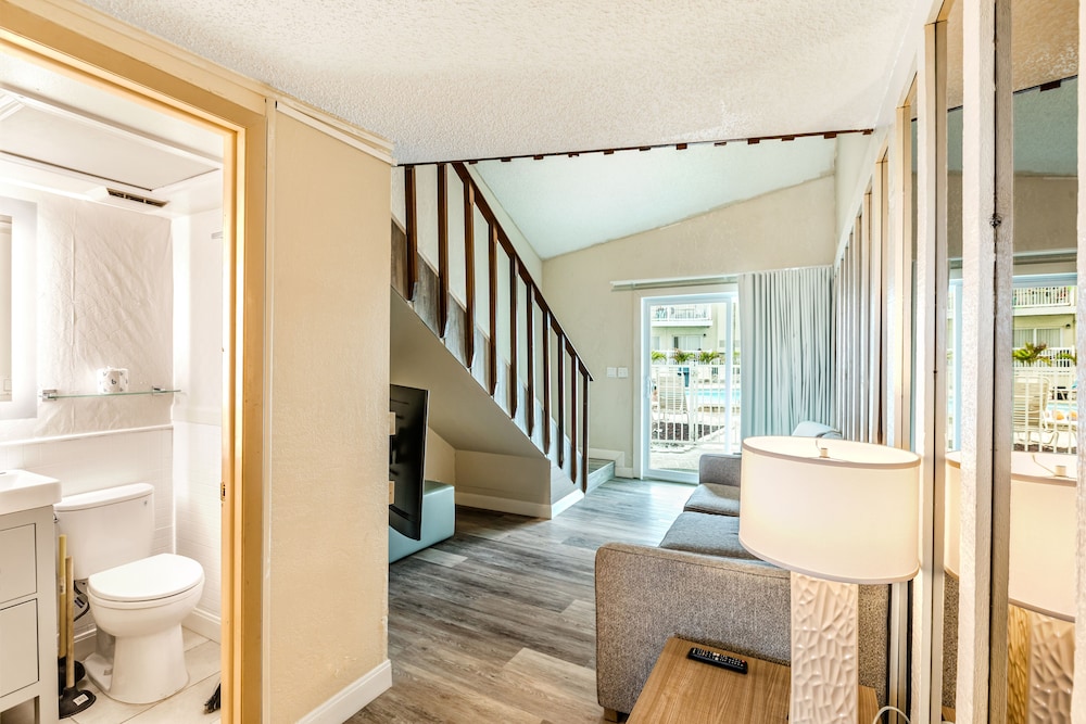 Grand Shores West 68/72