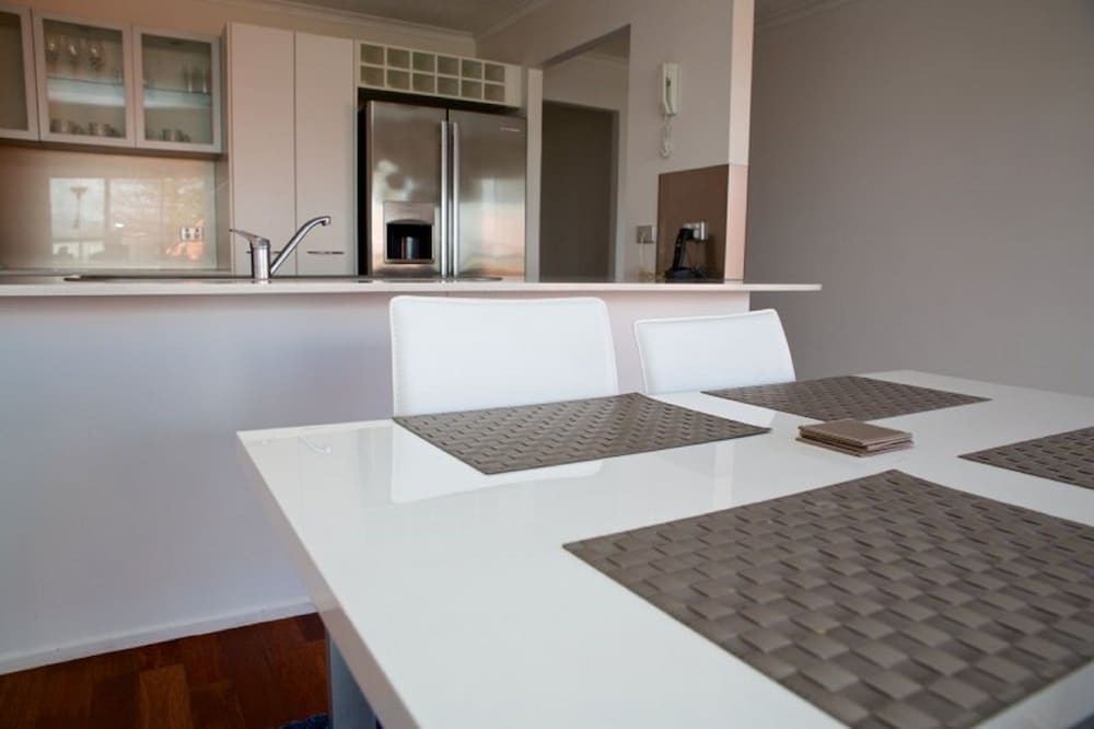 FORESHORE BEACHFRONT APARTMENTS 5/66
