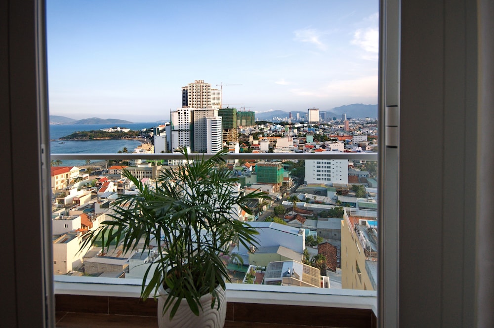 Gibson Hotel Nha Trang 56/61