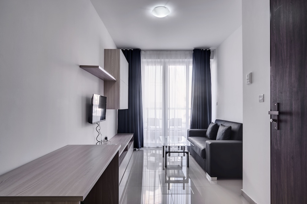 The Village Apartments 13/50