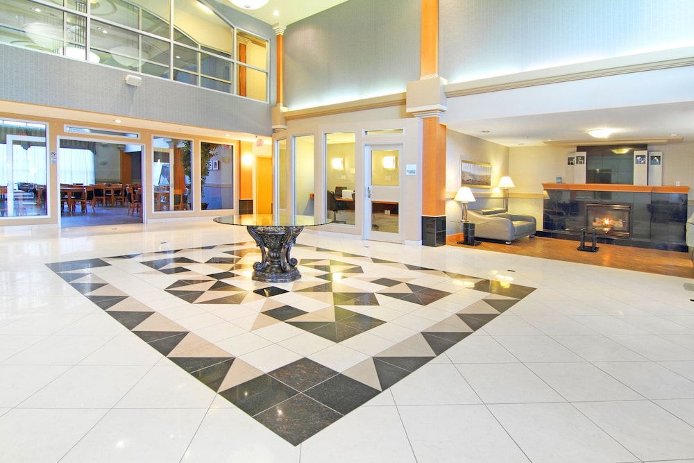 Holiday Inn Express Hotel Suites Calgary South Macleod Trail S 1/73