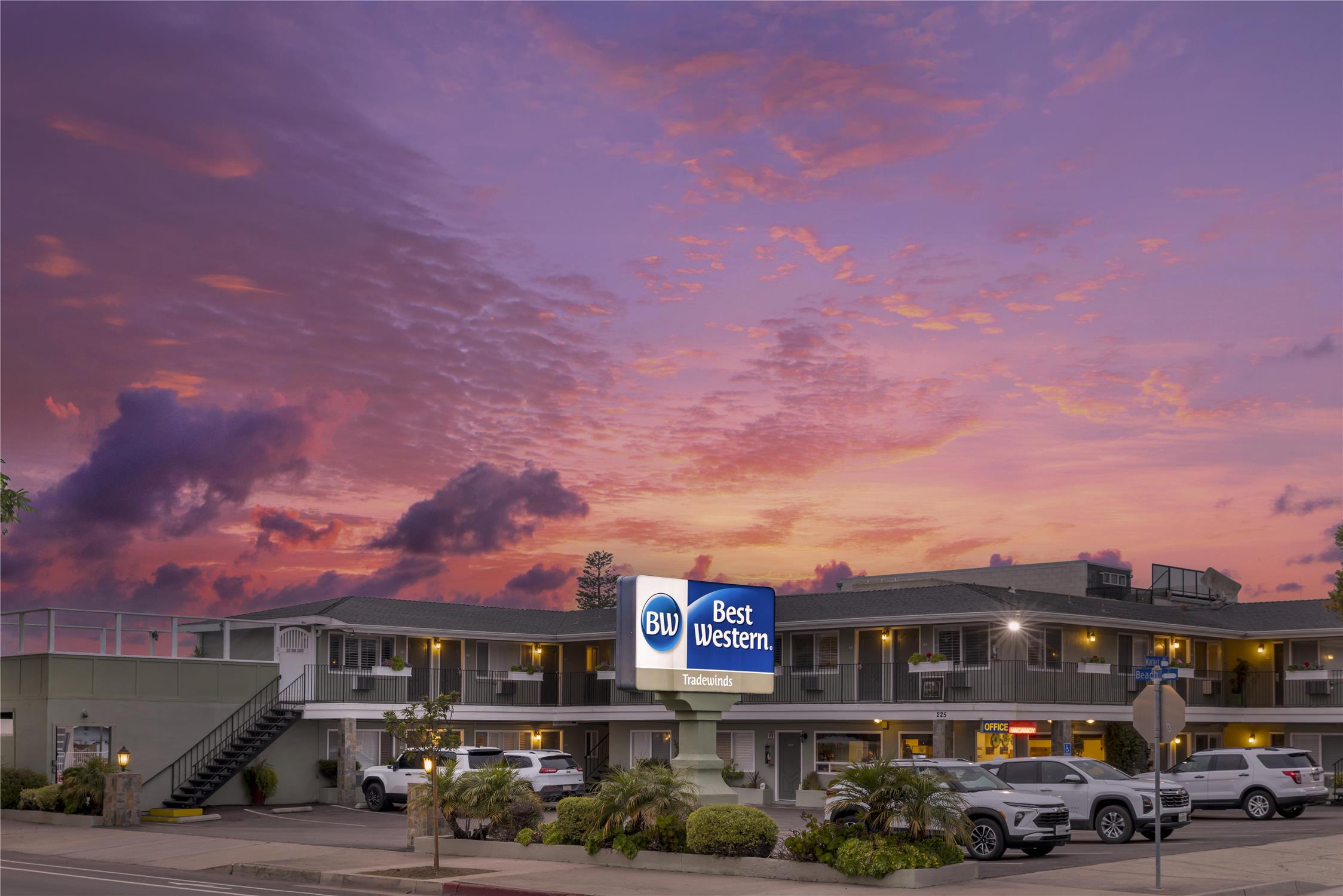 Best Western Tradewinds 2/48