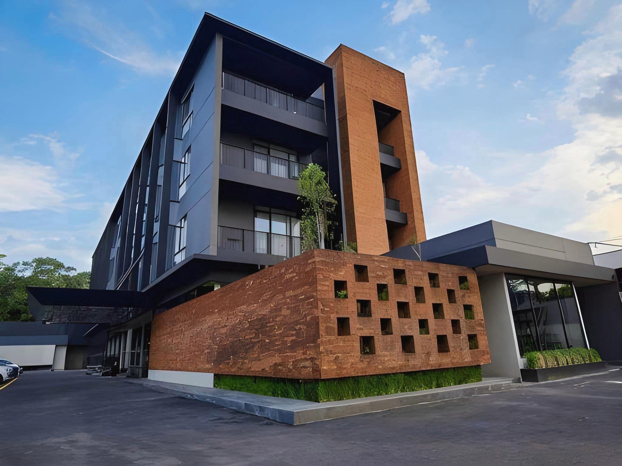 Mahima Hotel Semarang 66/67