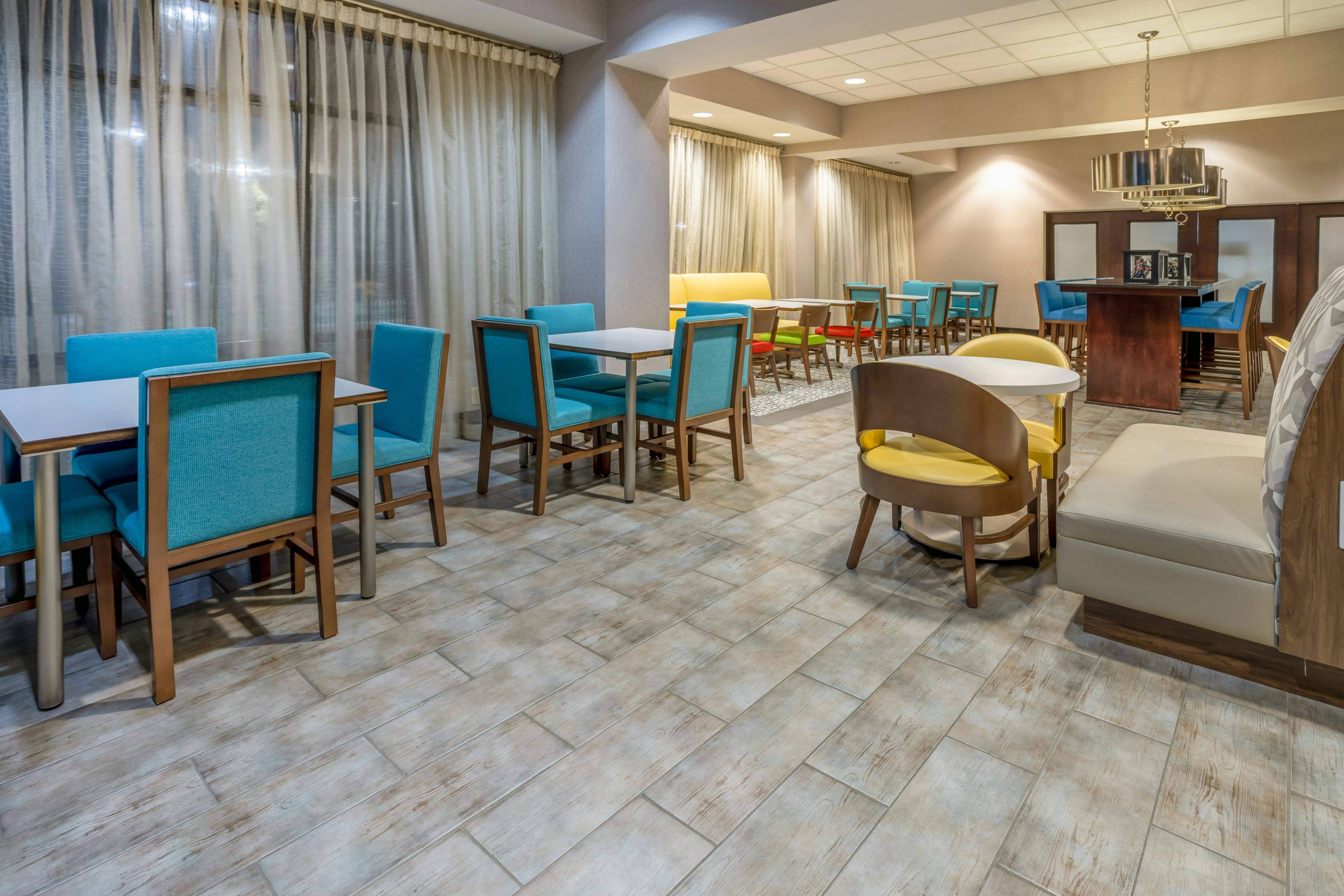 Hampton Inn Birmingham Leeds 54/74