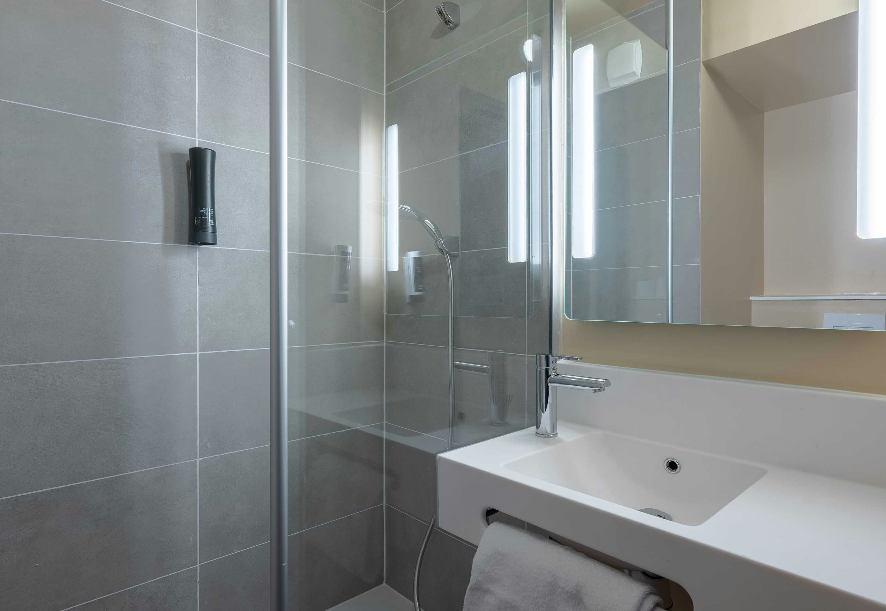 B&B HOTEL Saint Pierre en Faucigny Bonneville 23/24