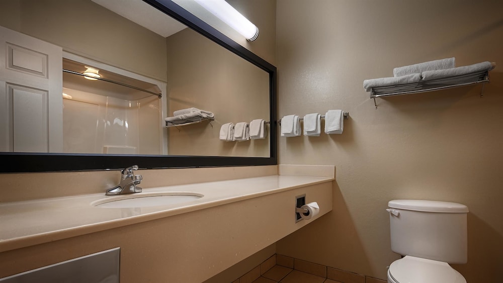Americas Best Value Inn Wiggins 14/42