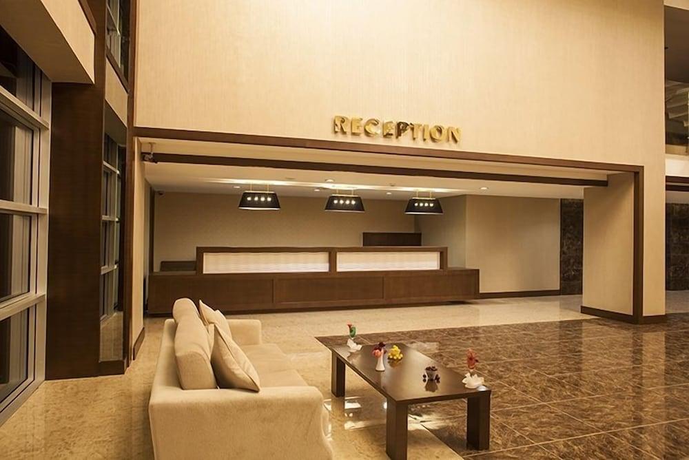 Cherry Garden City & Spa Hotel 2/23