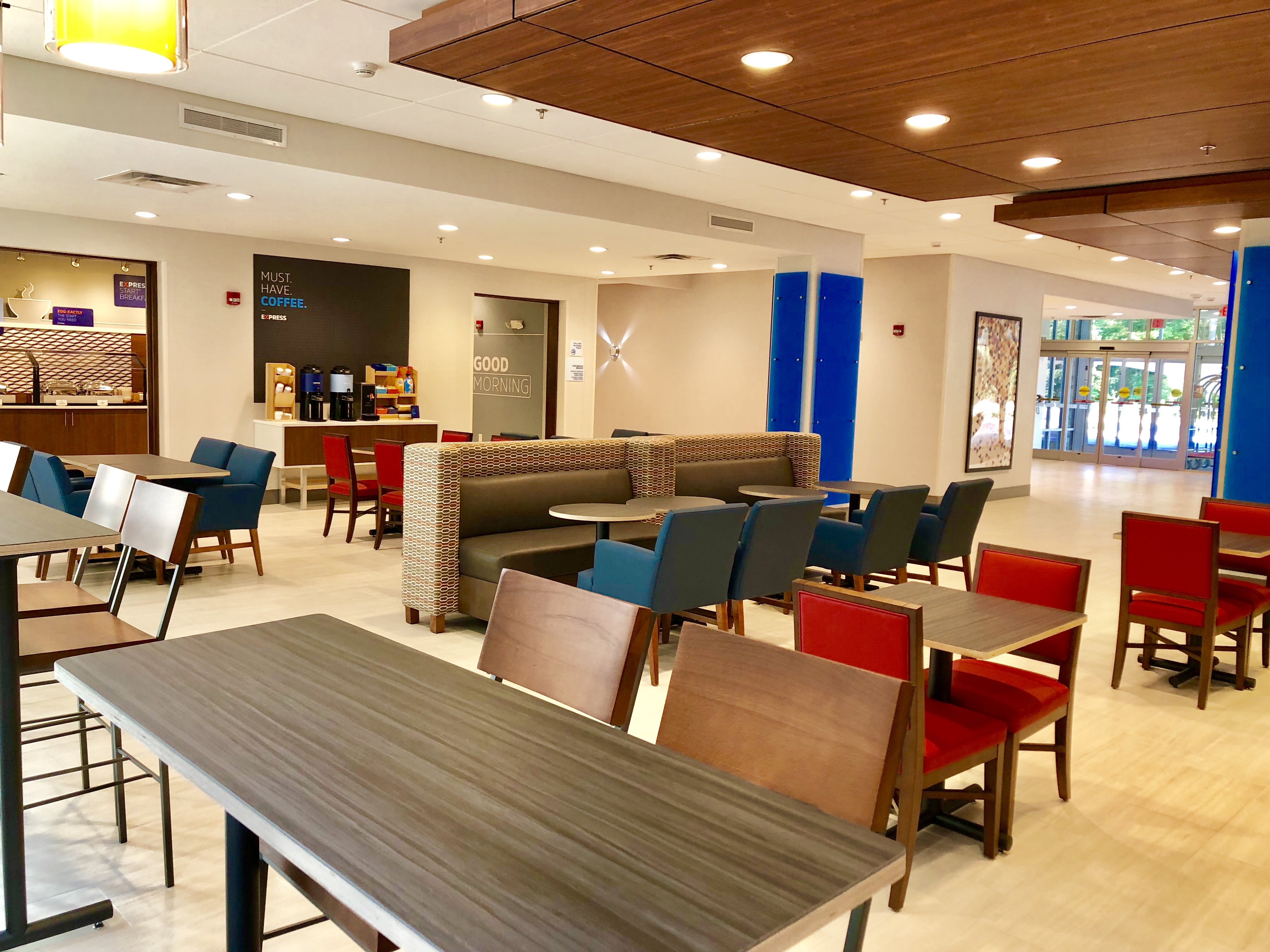 Holiday Inn Express & Suites Raleigh Airport - Brier Creek 16/22