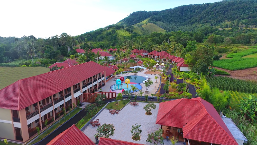 Dayang Resort 16/17