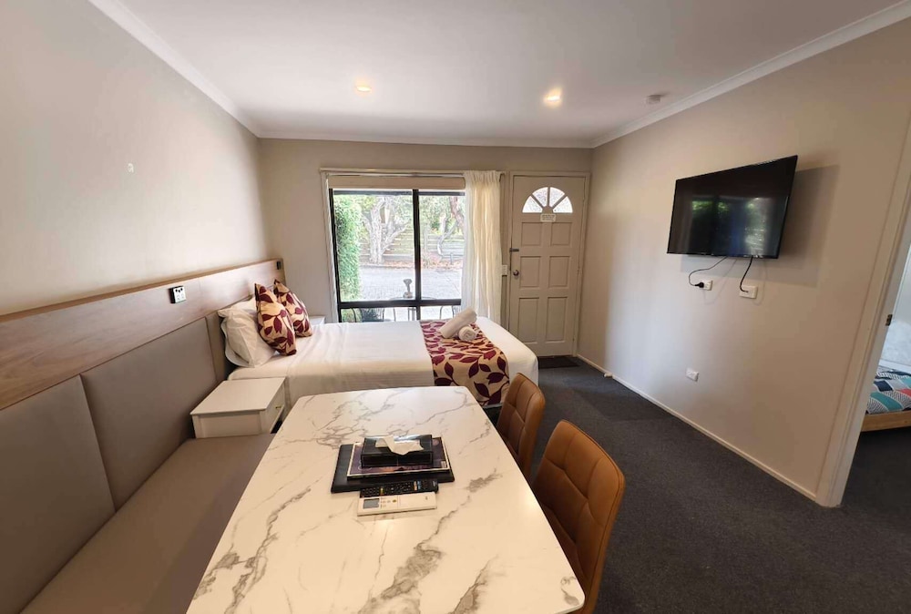 The Coachman Motel Units 43/71