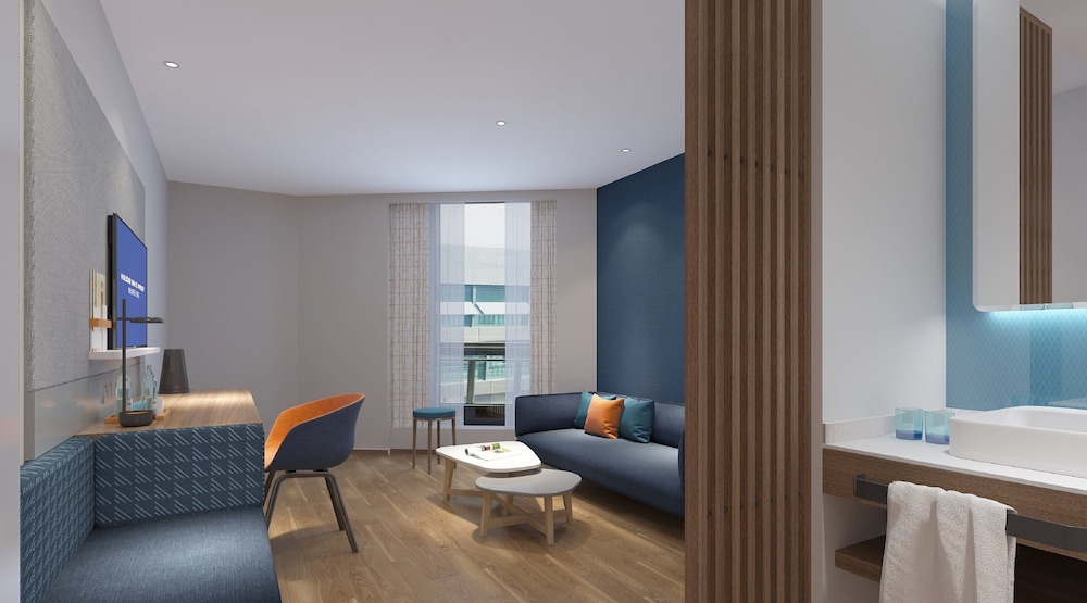Holiday Inn Express Hangzhou Jiuzhou 18/40