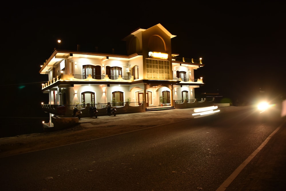 Mastiff Hotel Palampur in PALAMPUR