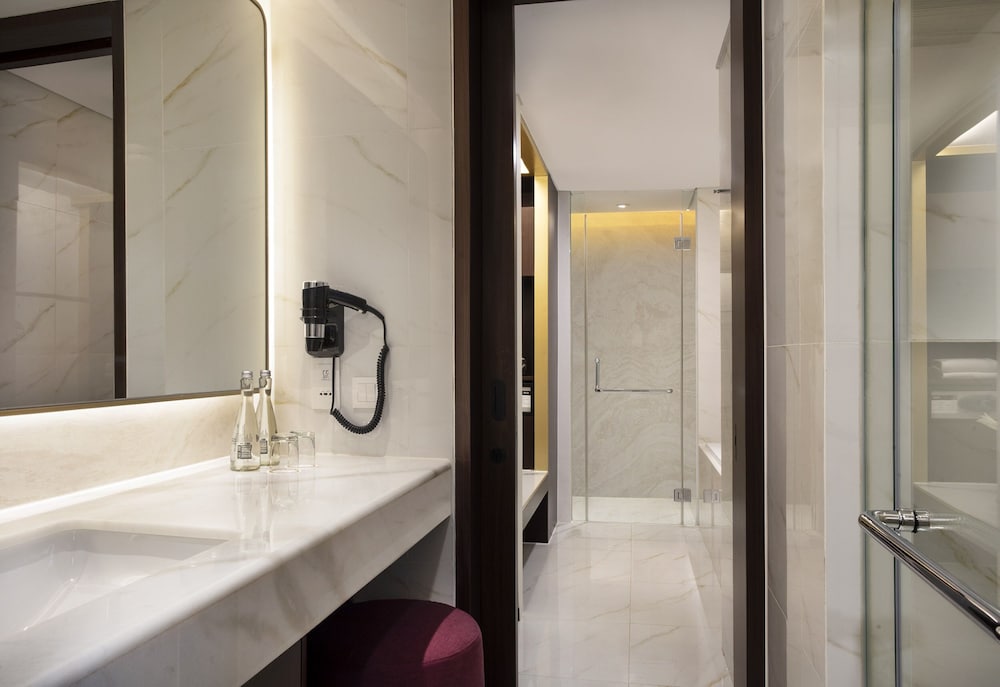 Atria Hotel Gading Serpong 71/72