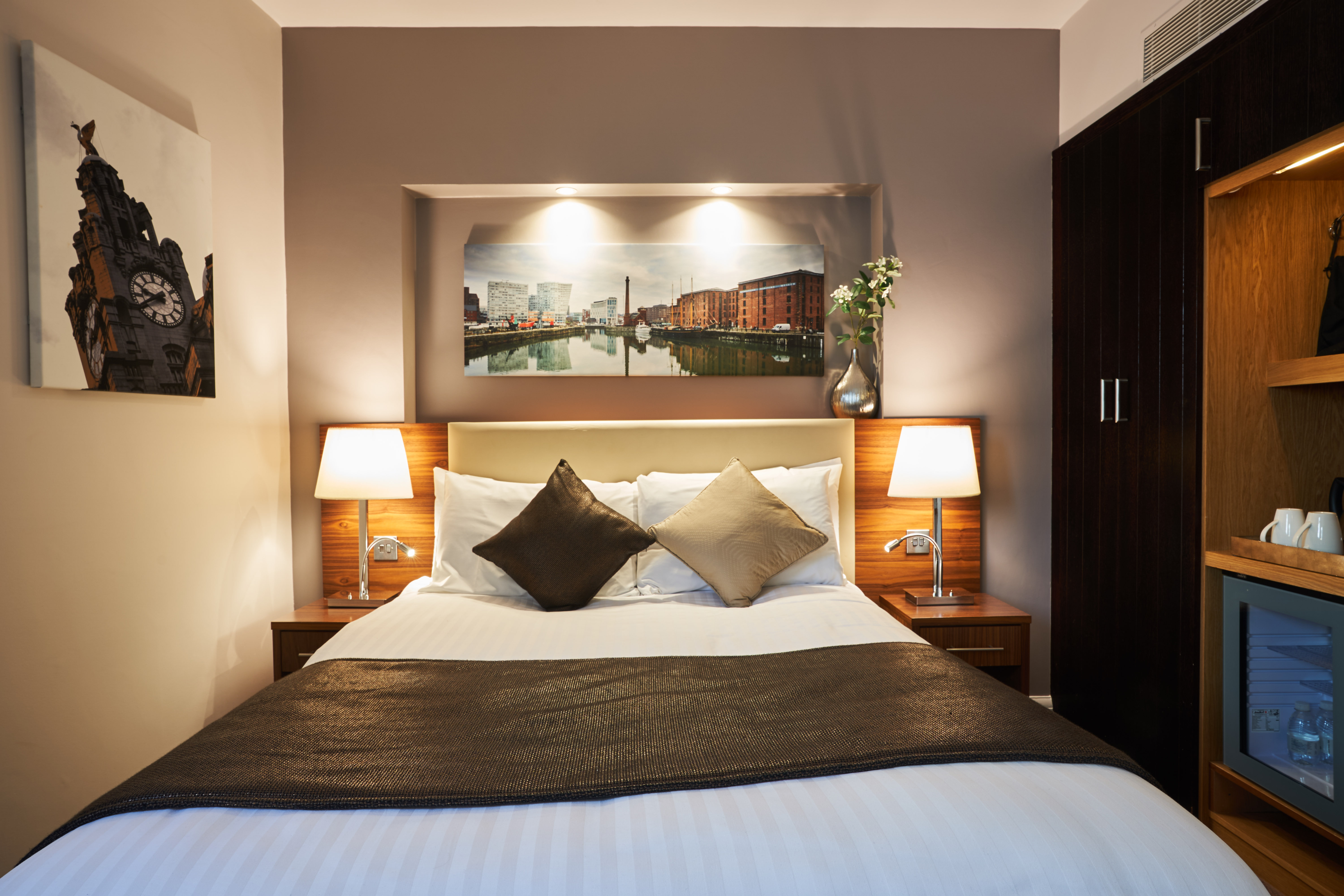 Heywood House Hotel 6/45
