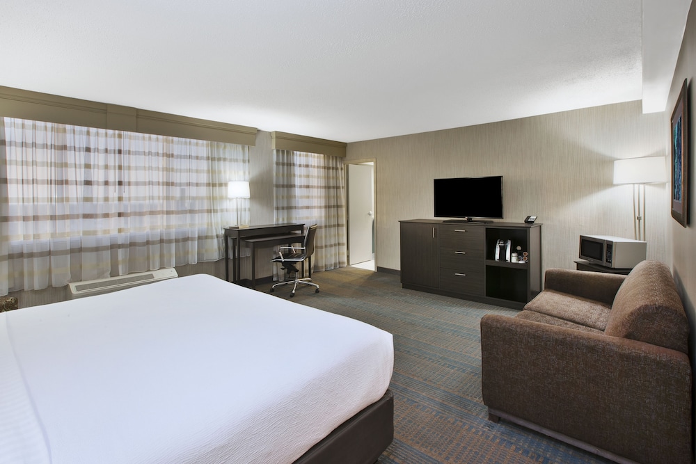 Holiday Inn Columbus Downtown Capital Square 27/65