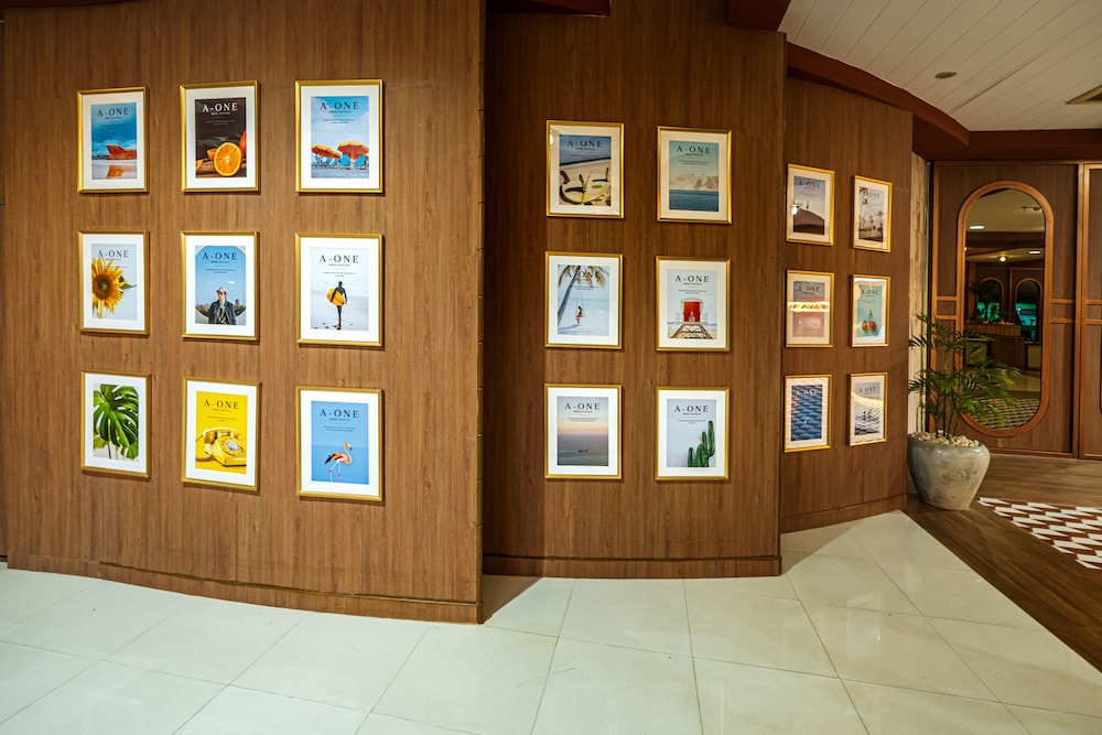 The Cruise Hotel 21/50
