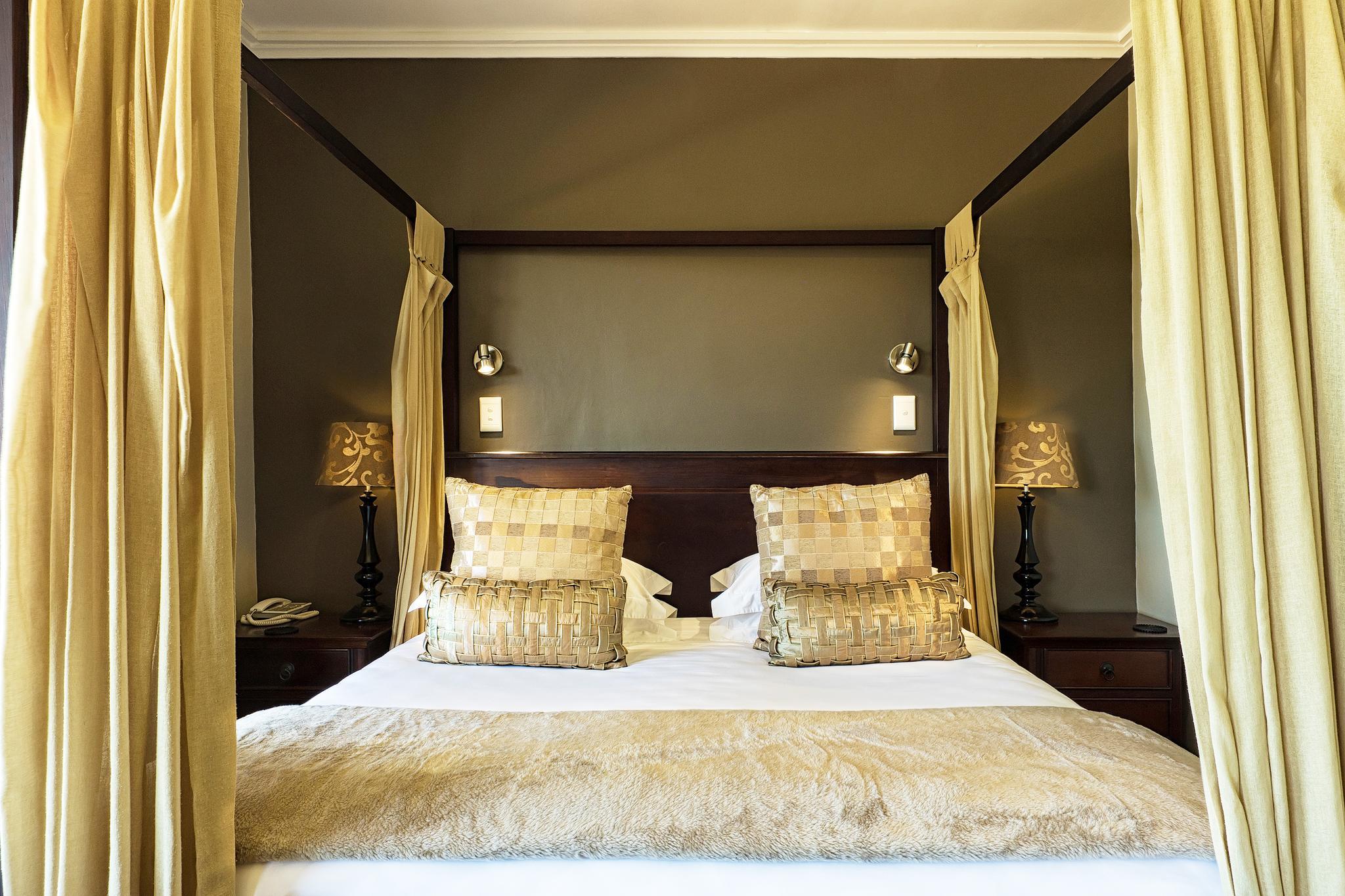 Room, King Bed, Lagoon View