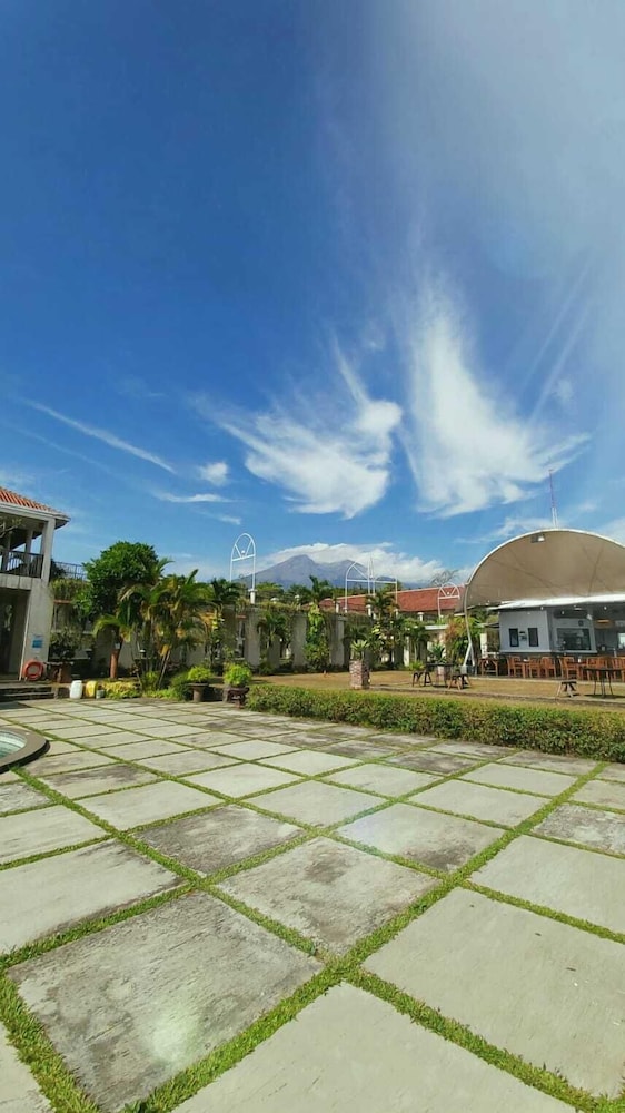 D Emmerick Salib Putih Hotel Salatiga 19/48