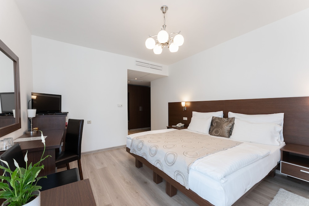 Antares Hotel 32/54