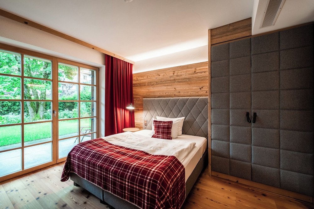 غرفة كومفورت بسرير كوين، Golf Resort Achental 4/9