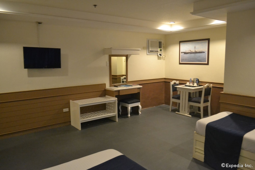 Anchor Hotel 32/42