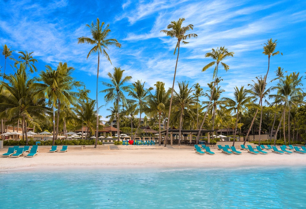 Henann Resort Alona Beach 65/74