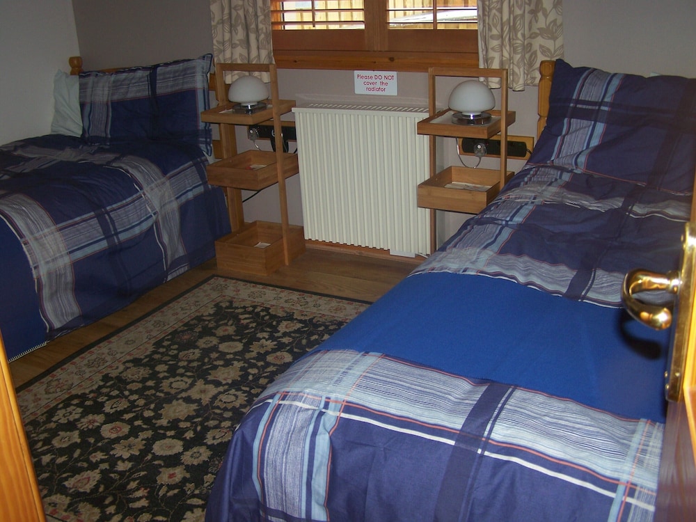 Clifton Cottage 16/57
