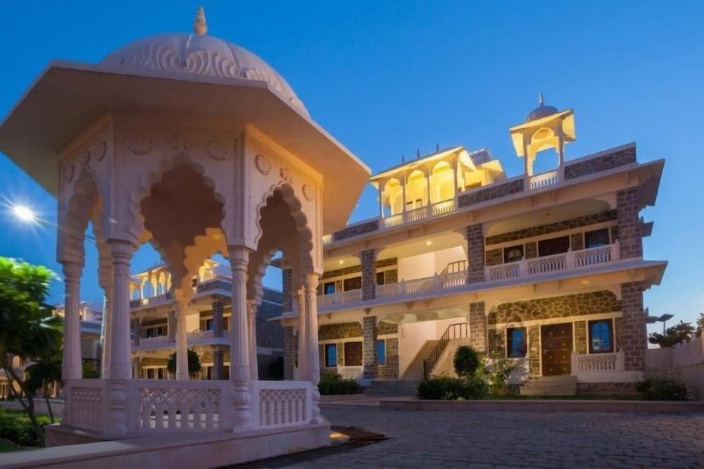 Bhanwar Singh Palace 1/24