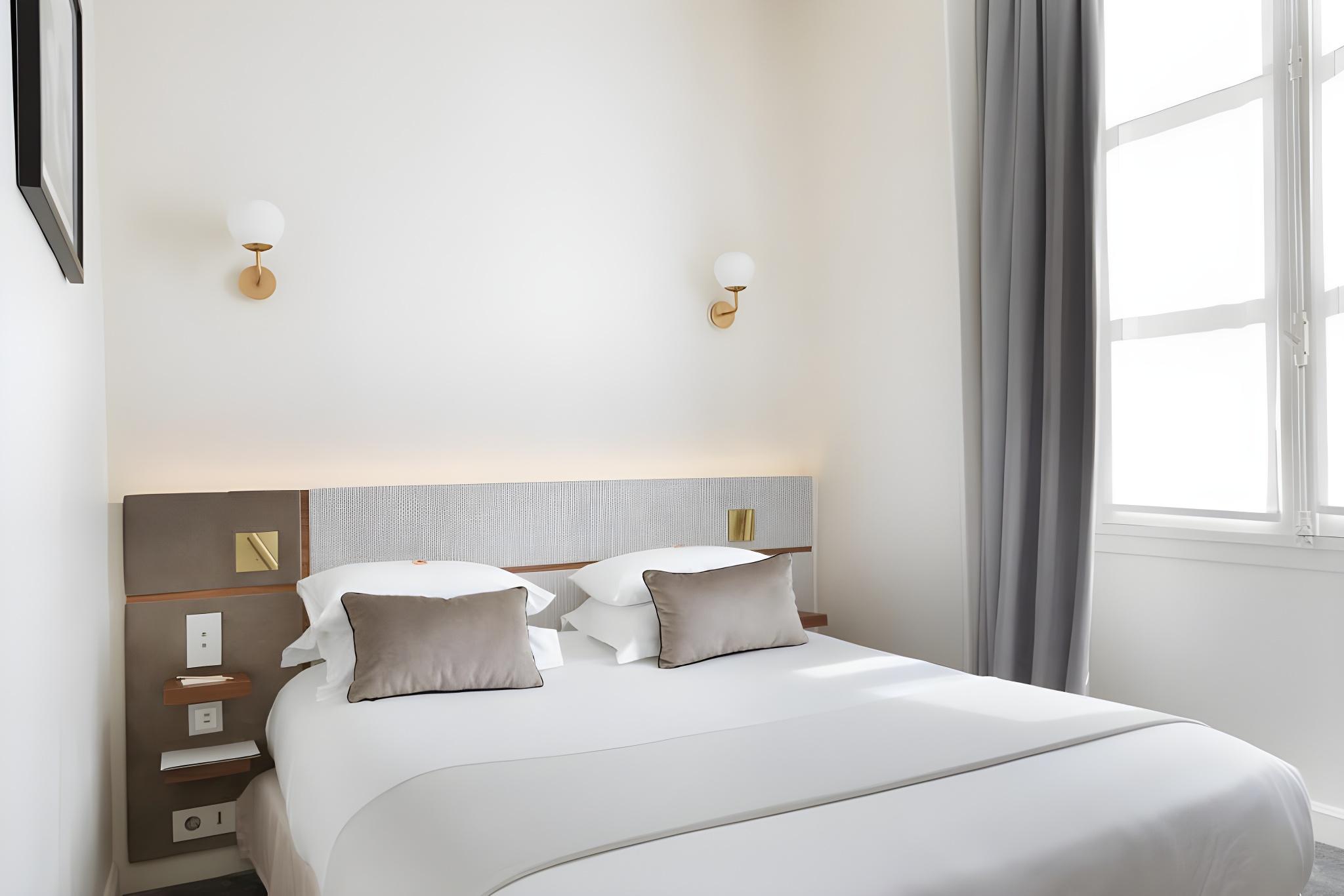 Room, Queen Bed, Small