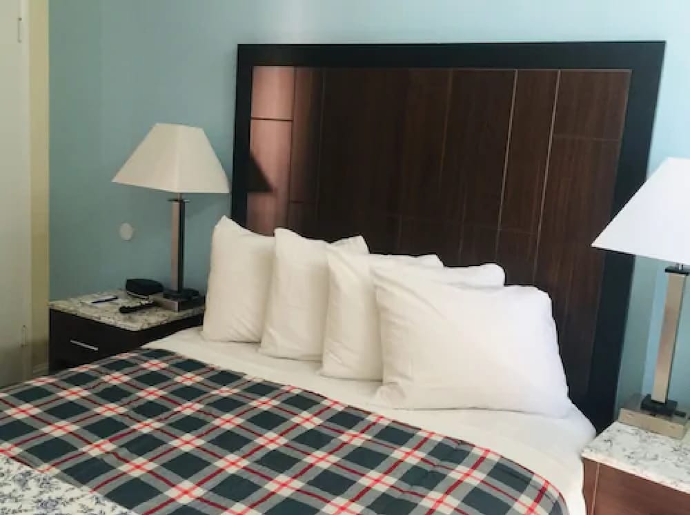 DOLPHIN COVE MOTEL 10/69