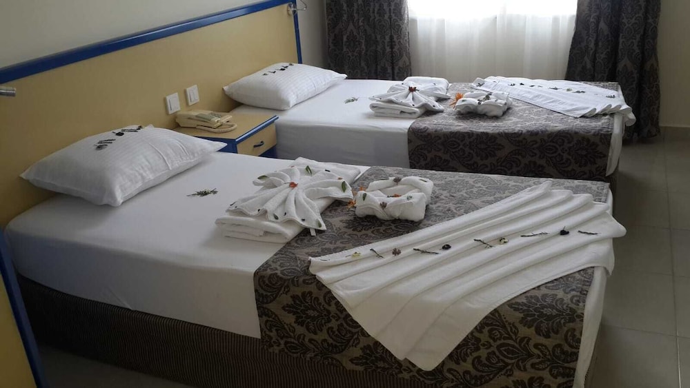 Almera Park Apartments 23/73