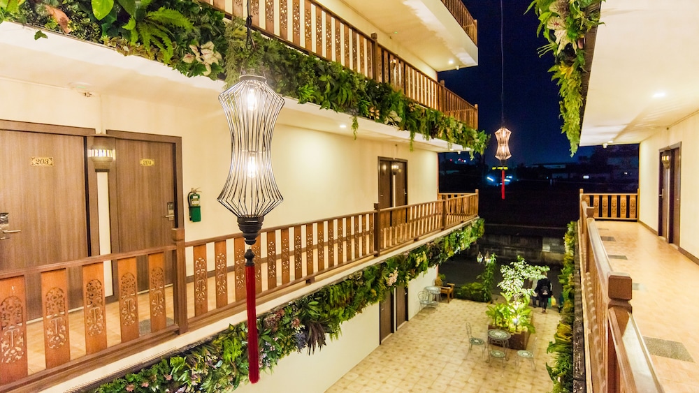 B2 Airport Boutique & Budget Hotel 6/39