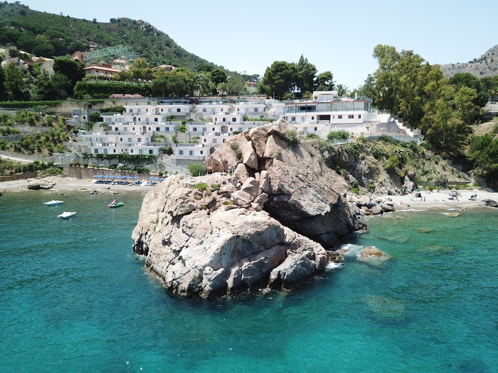 Blue Bay 22/54